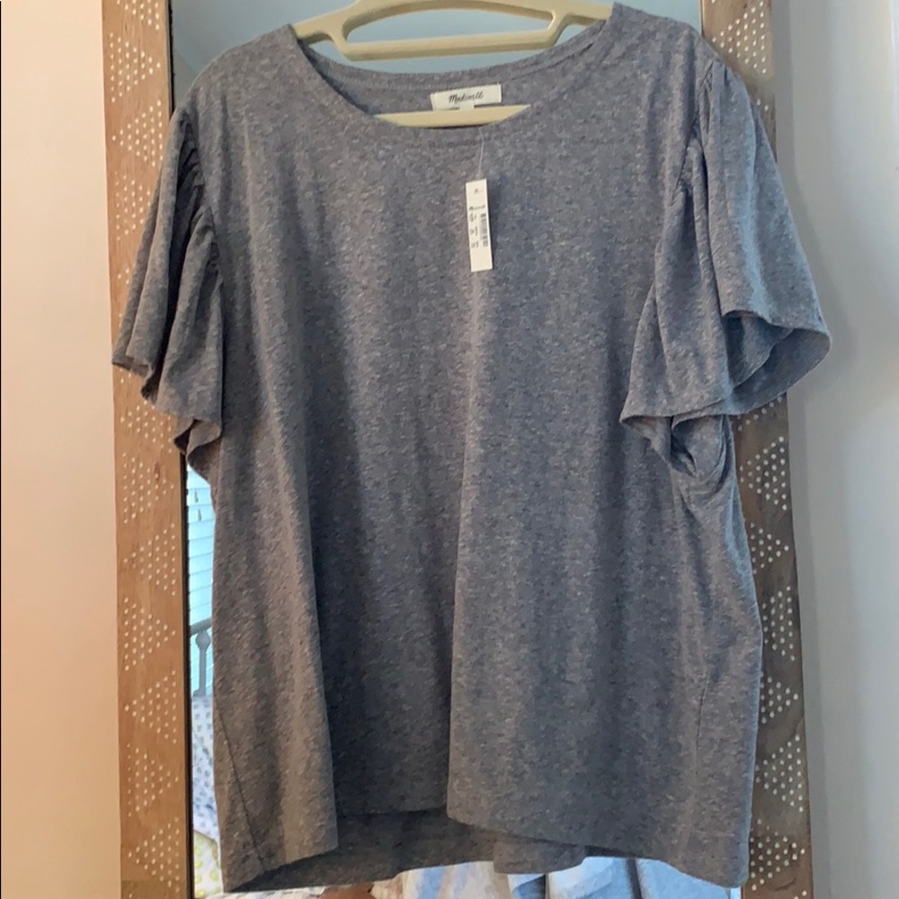 Flutter sleeve tee